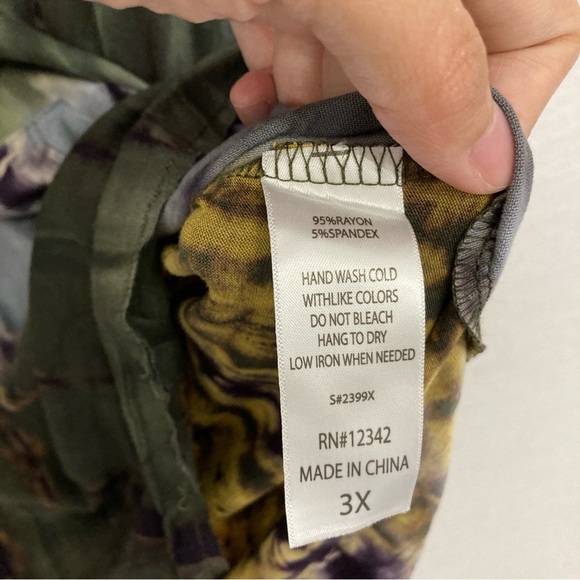 New Coin 1904 Tie Dye V Neck Front Pocket Boho Relaxed Fit Stretch Top 3X - Picture 5 of 10